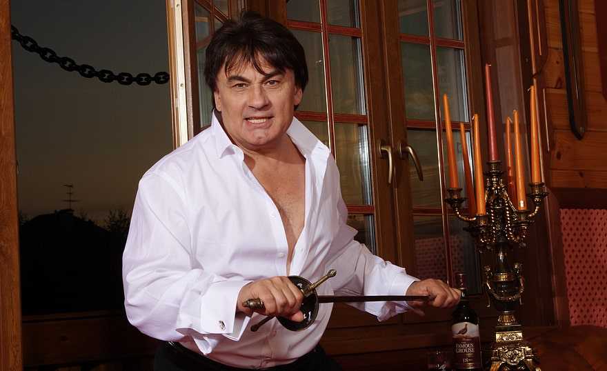Валентин серов