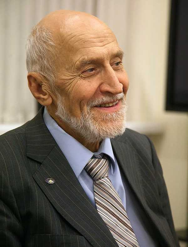 Николай дроздов: биография ведущего передачи «в мире животных»