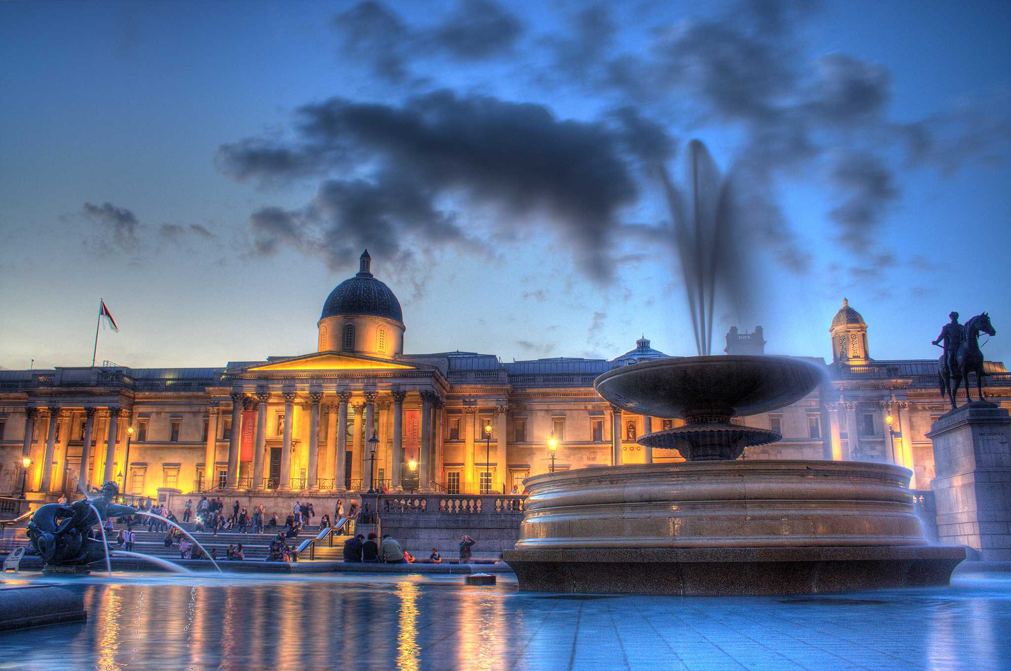 National museum london. Трафальгарская площадь Национальная галерея. Лондонская Национальная галерея (the National Gallery). Трафальгарская площадь в Лондоне. Лондонская Национальная галерея (Лондон, Великобритания).