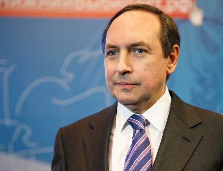 Найти сведения о человеке по фамилии из архива бесплатно